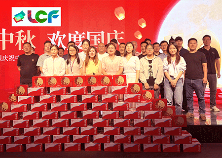 酷游九州LCF祝大家中秋国庆双节快乐！